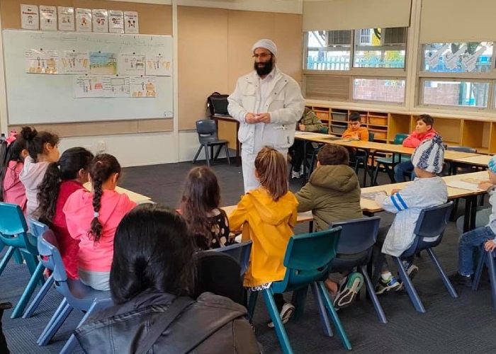 Child-Friendly Mandaean App with Stories and Prayers